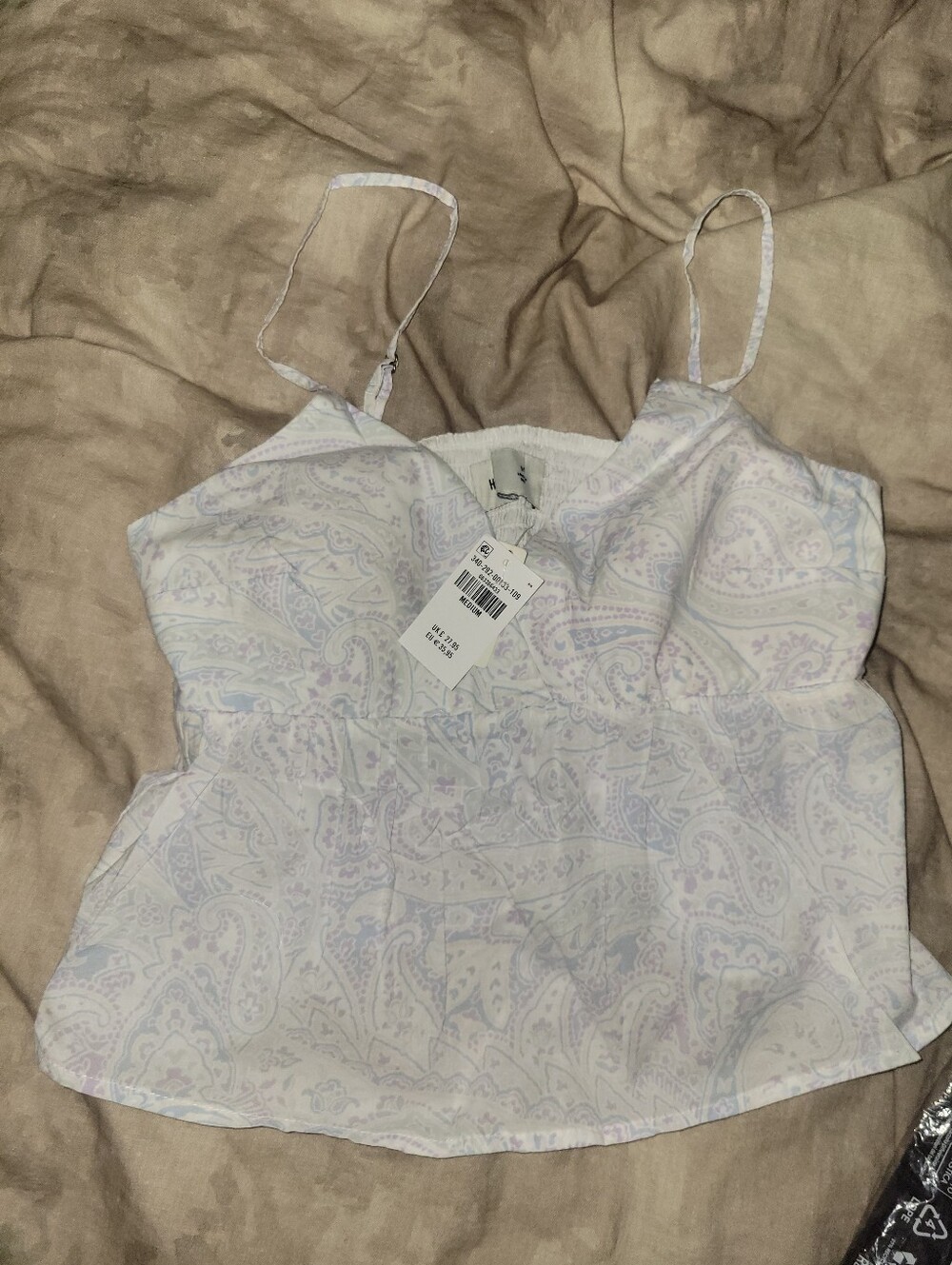 $28 Hollister Paisly Top M